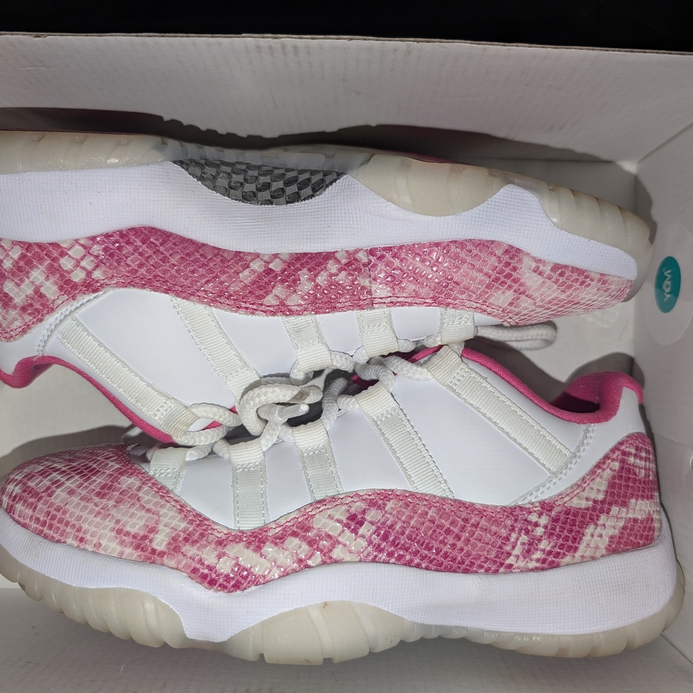 Women's Air Jordan 11 Retro Low Sneakers